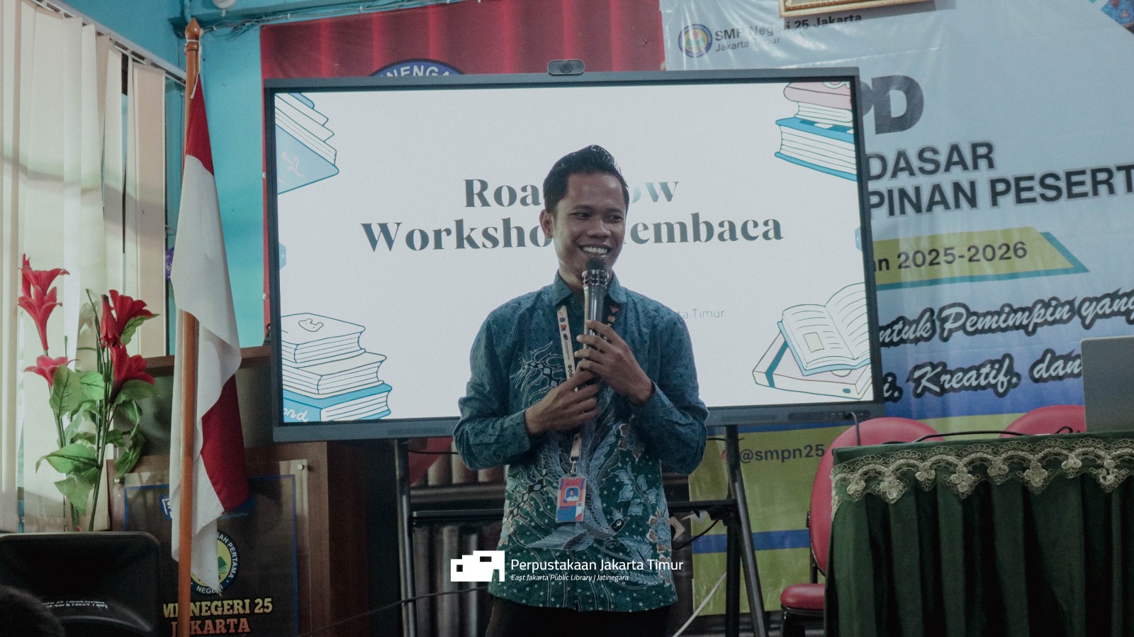 Roadshow Workshop Membaca Ke SMP Negeri 25 Jakarta